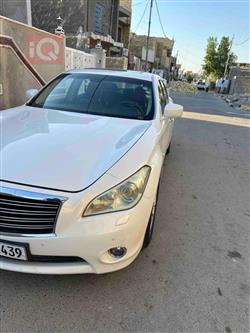 Infiniti M